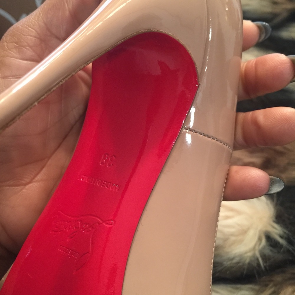 Christian Louboutin Size 38  Nude So Kate Pumps - Picture 6 of 8